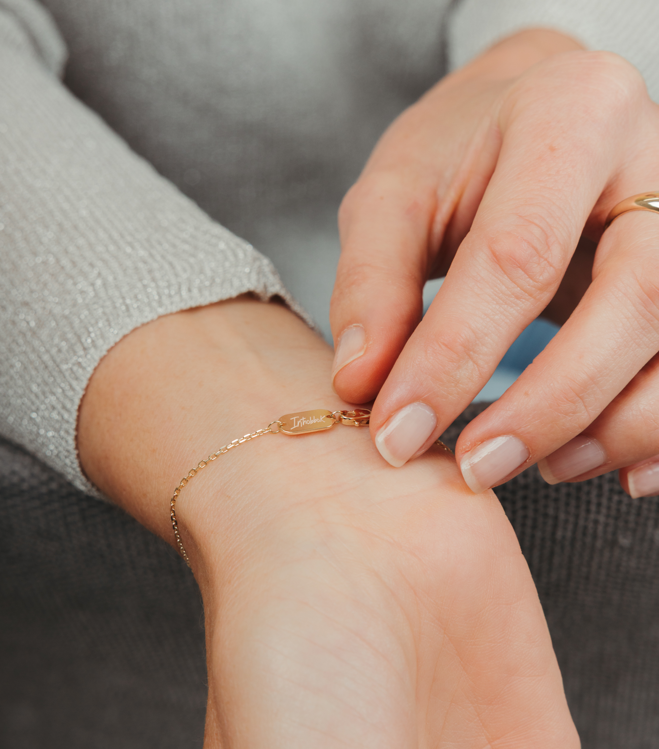 9K Solid Gold Baguette Diamond Cut  Bracelet with Engravable Pendant