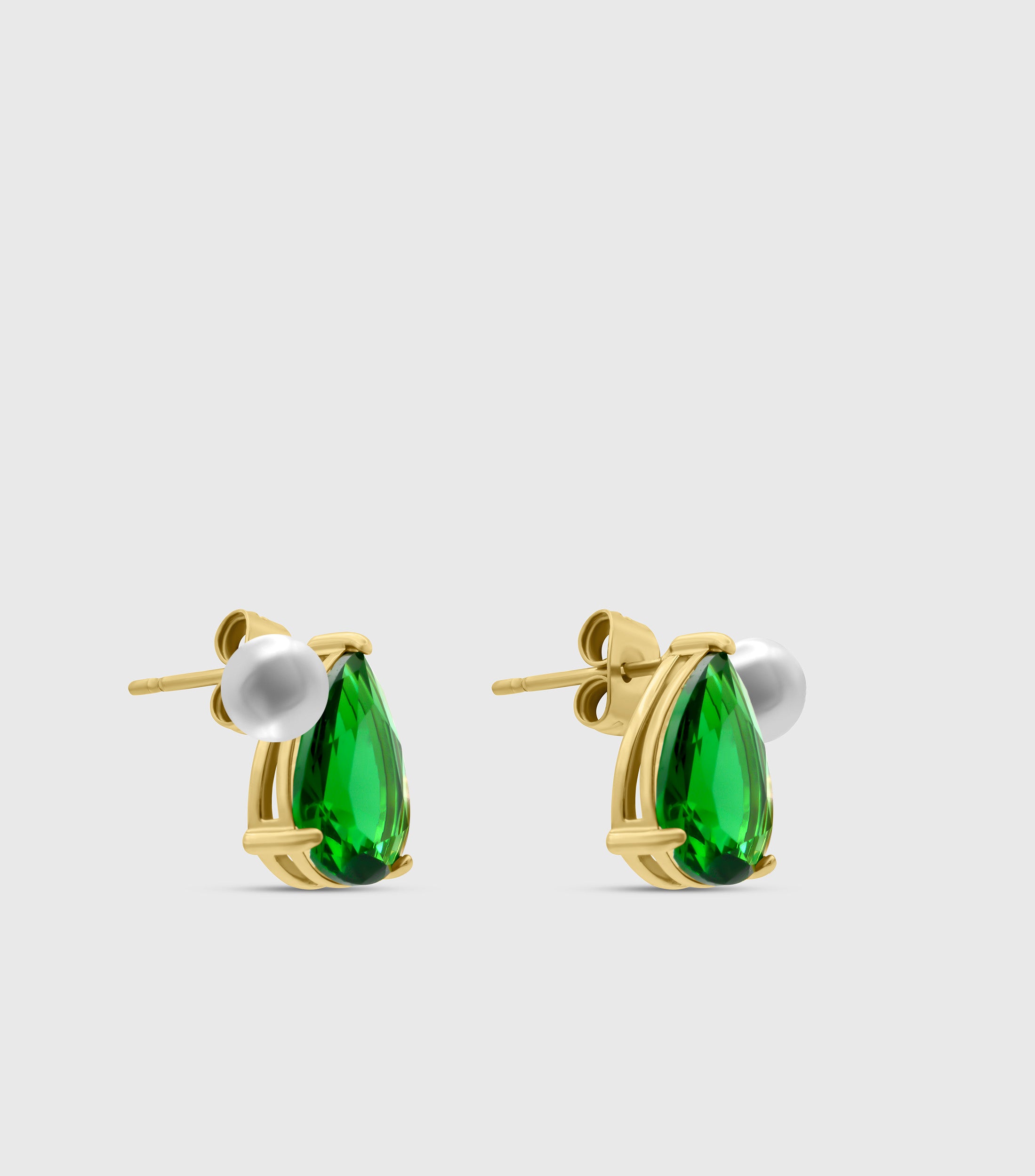 Emerald Pear-Cut Zirconia & Pearl Stud