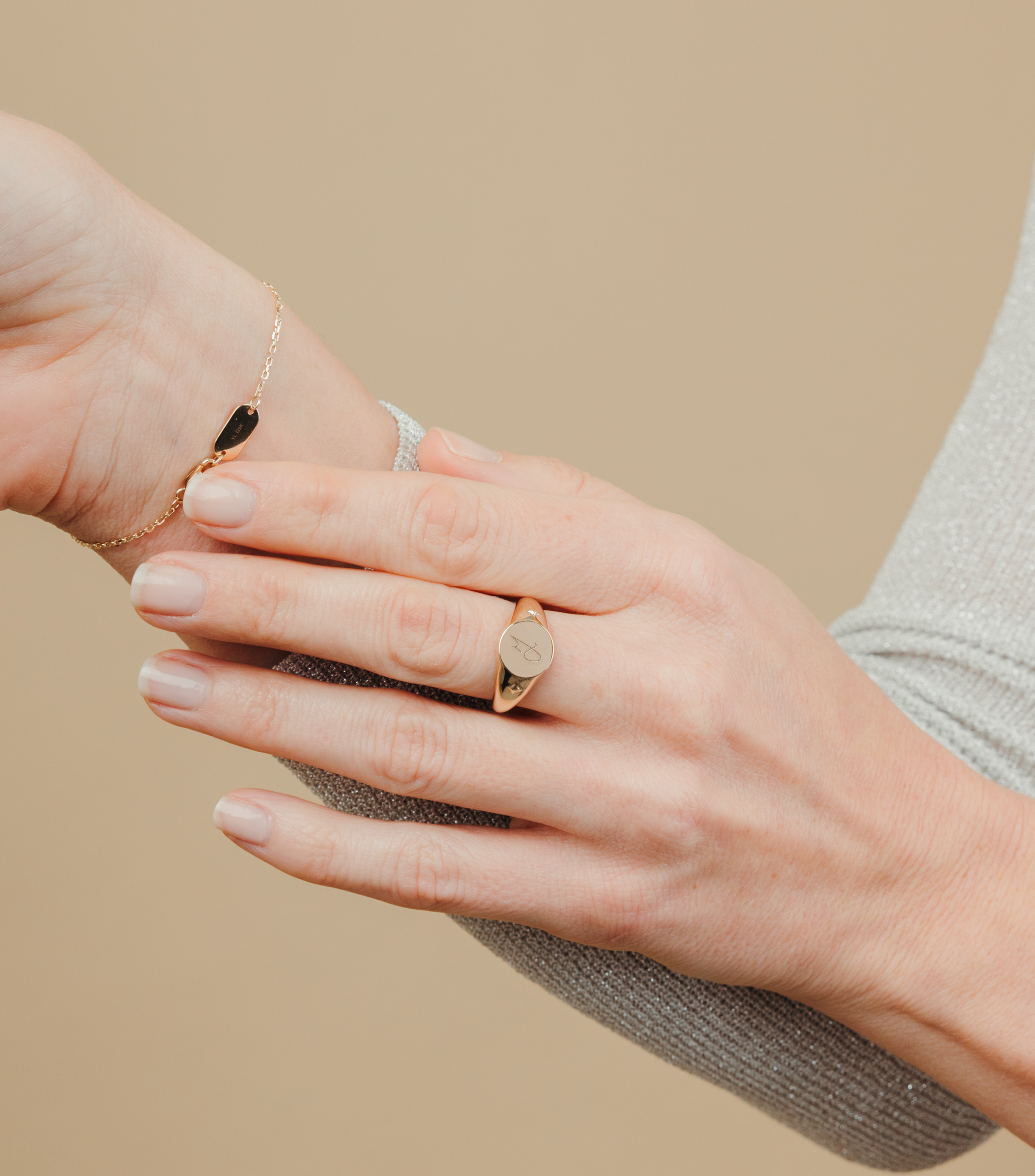 9K Solid Gold Script & Engraving Ring