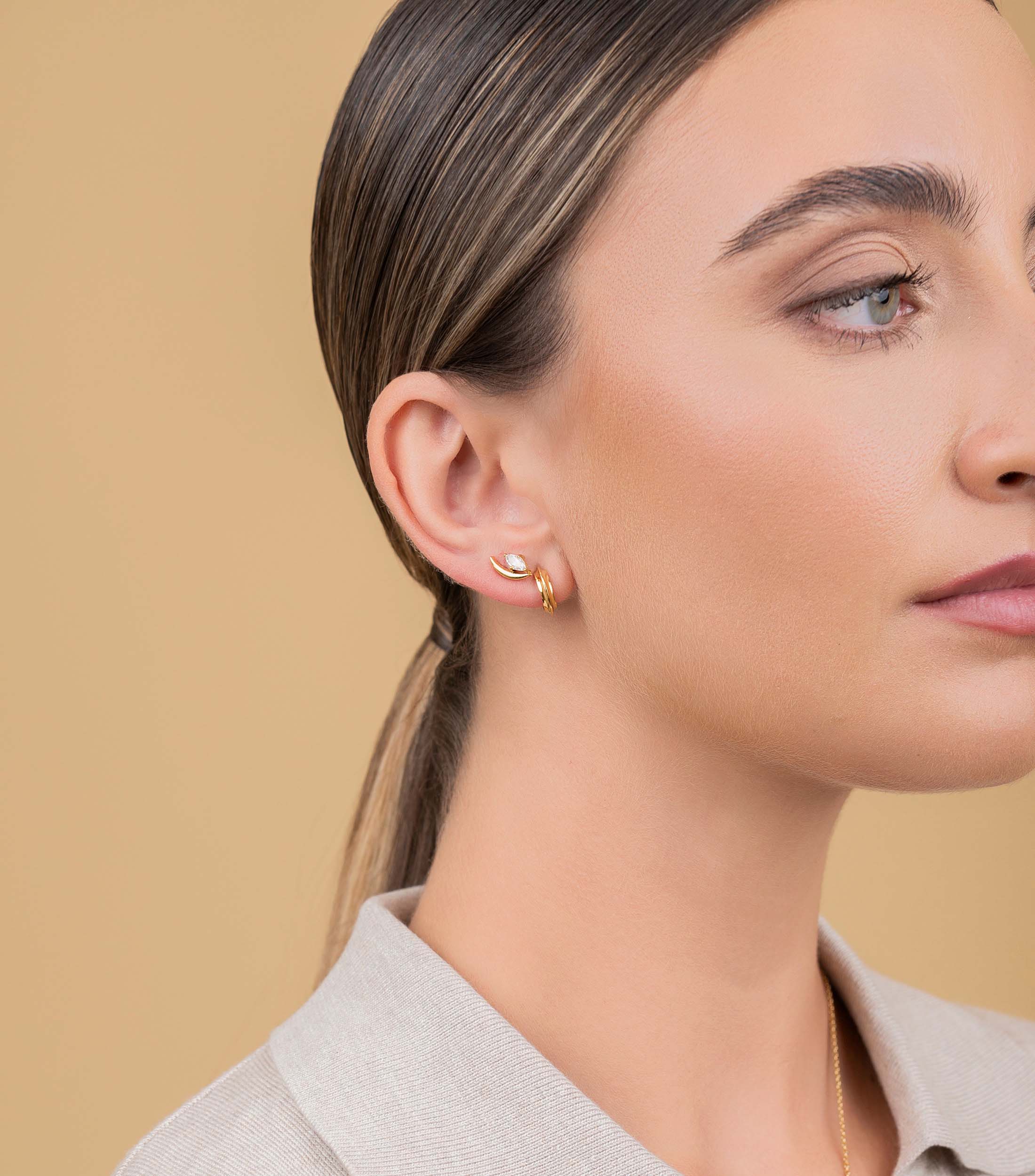 Petite Se-Luna Earring in Gold