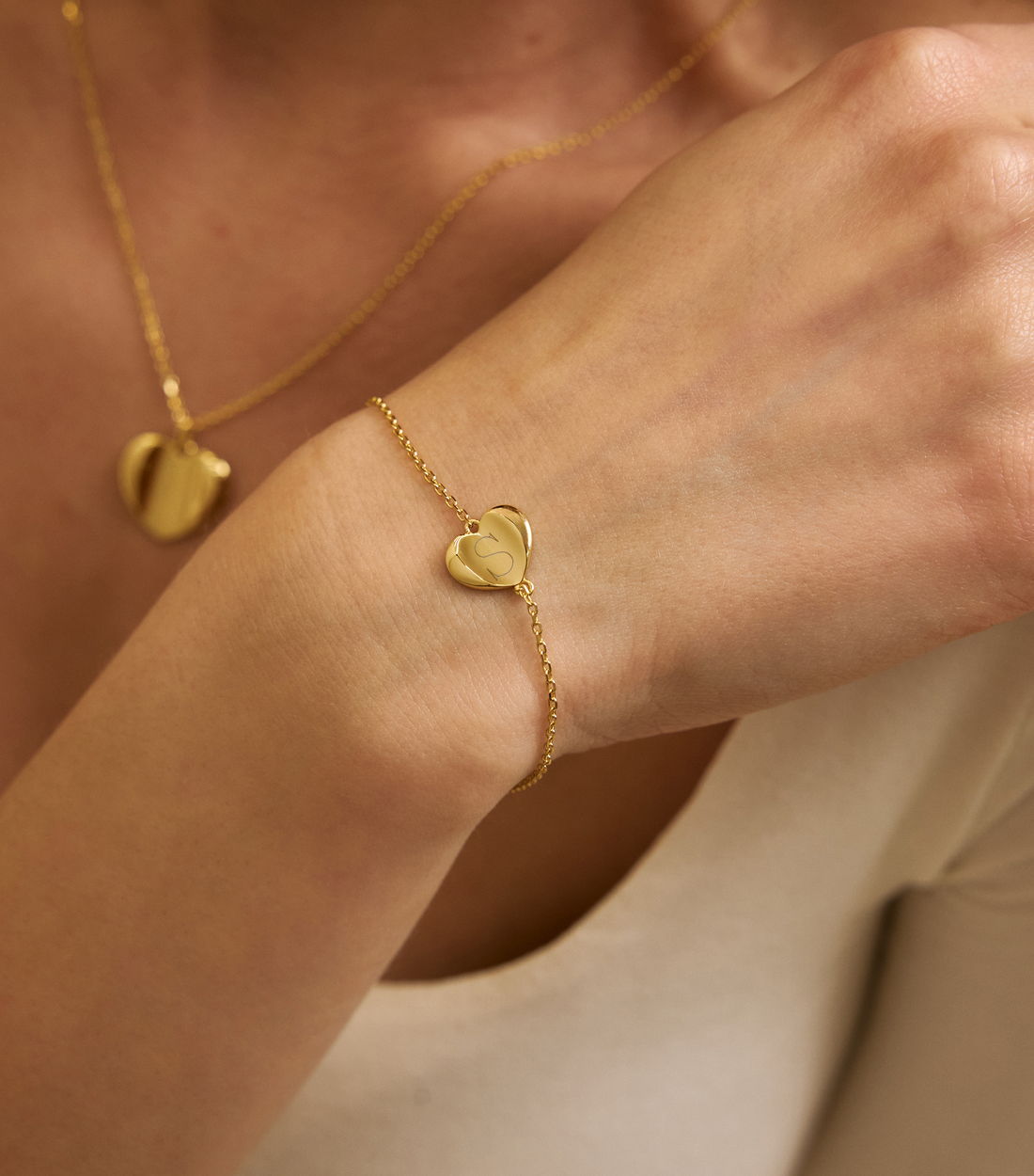 Vermeil Script Engraving Heart Pendant Bracelet