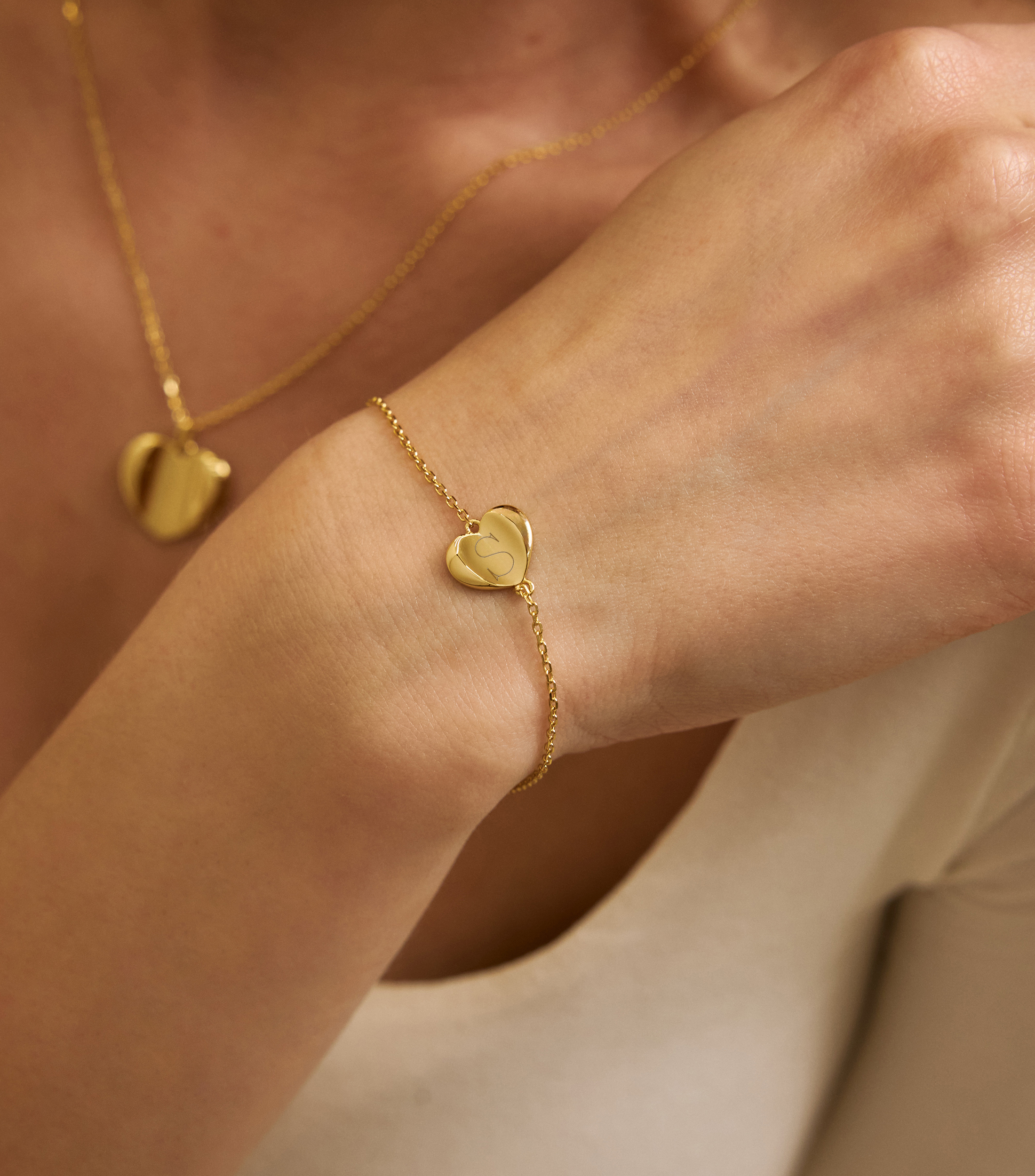 Vermeil Script Engraving Heart Pendant Bracelet