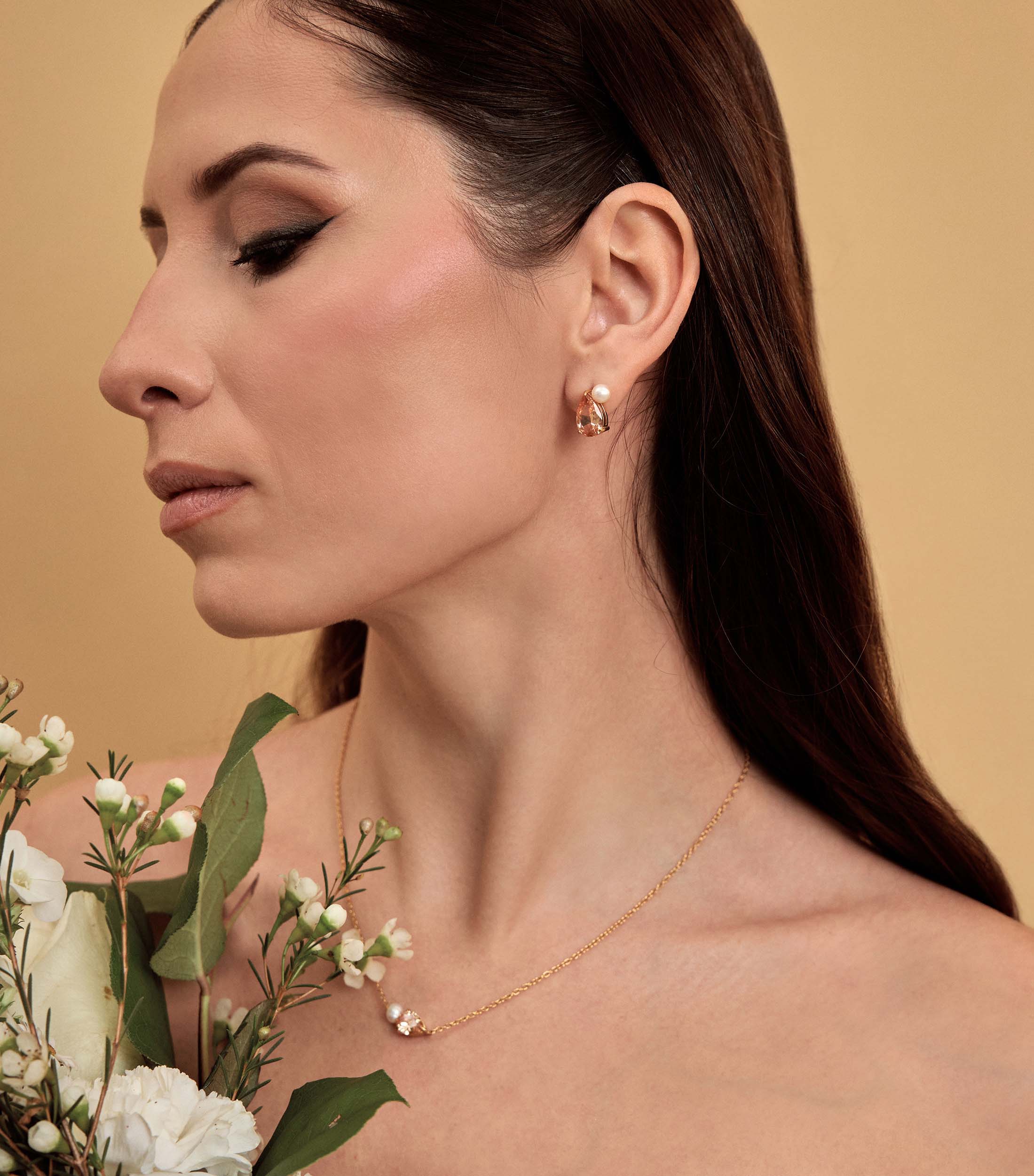 Peach Pear-Cut Zirconia &amp; Pearl Stud