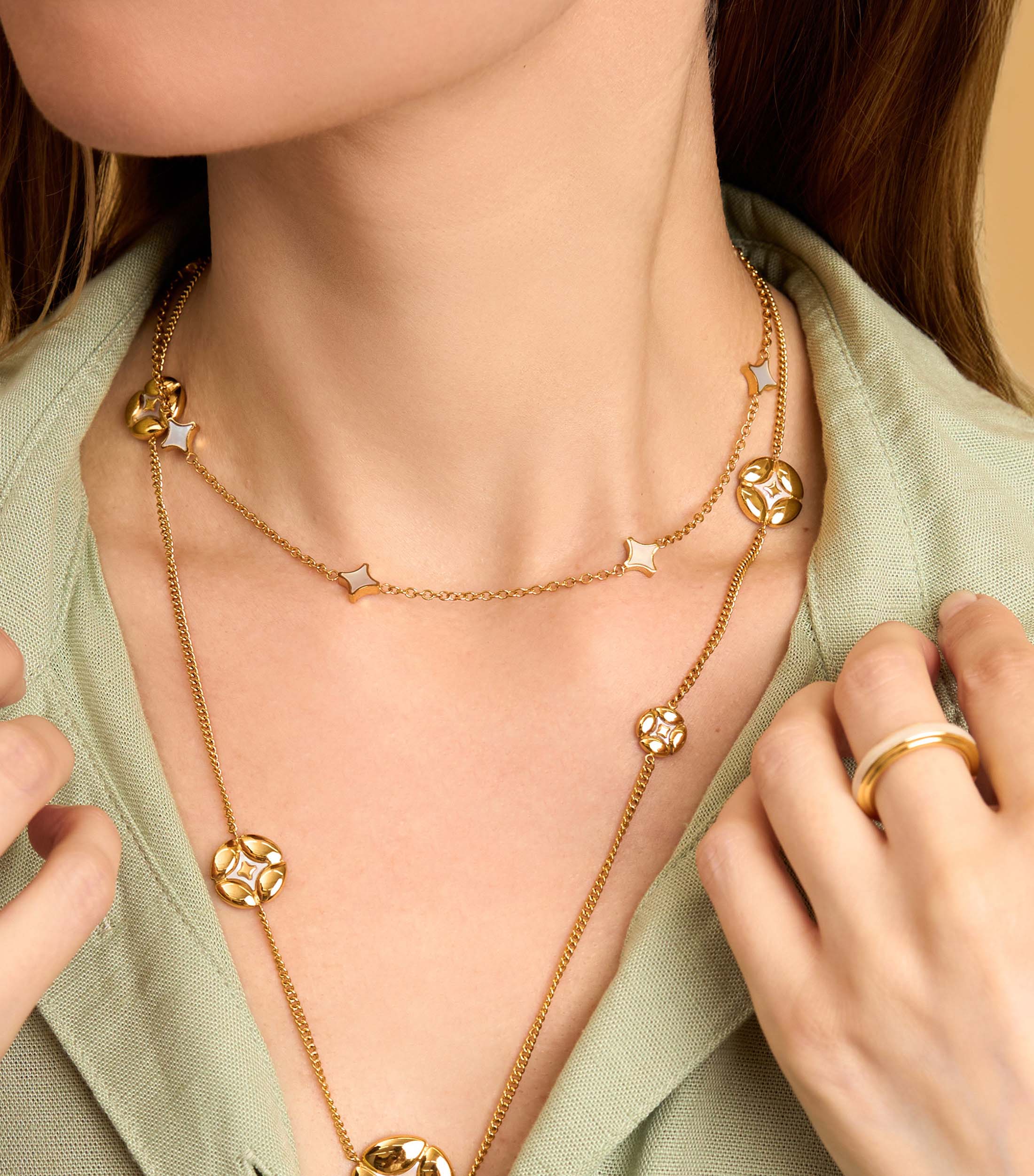 Se-Luna Star Necklace in Mother Of Pearl