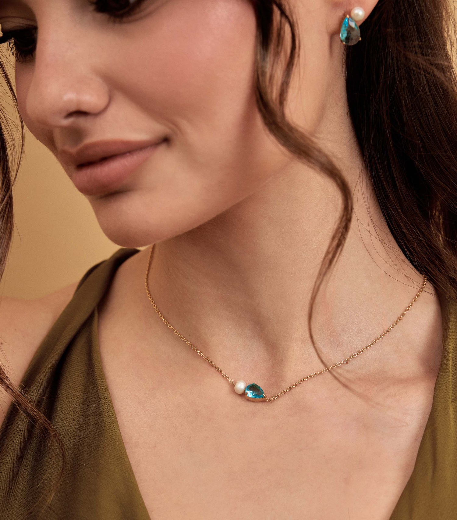 Turquoise Pear-Cut Zirconia &amp; Pearl Necklace in Gold