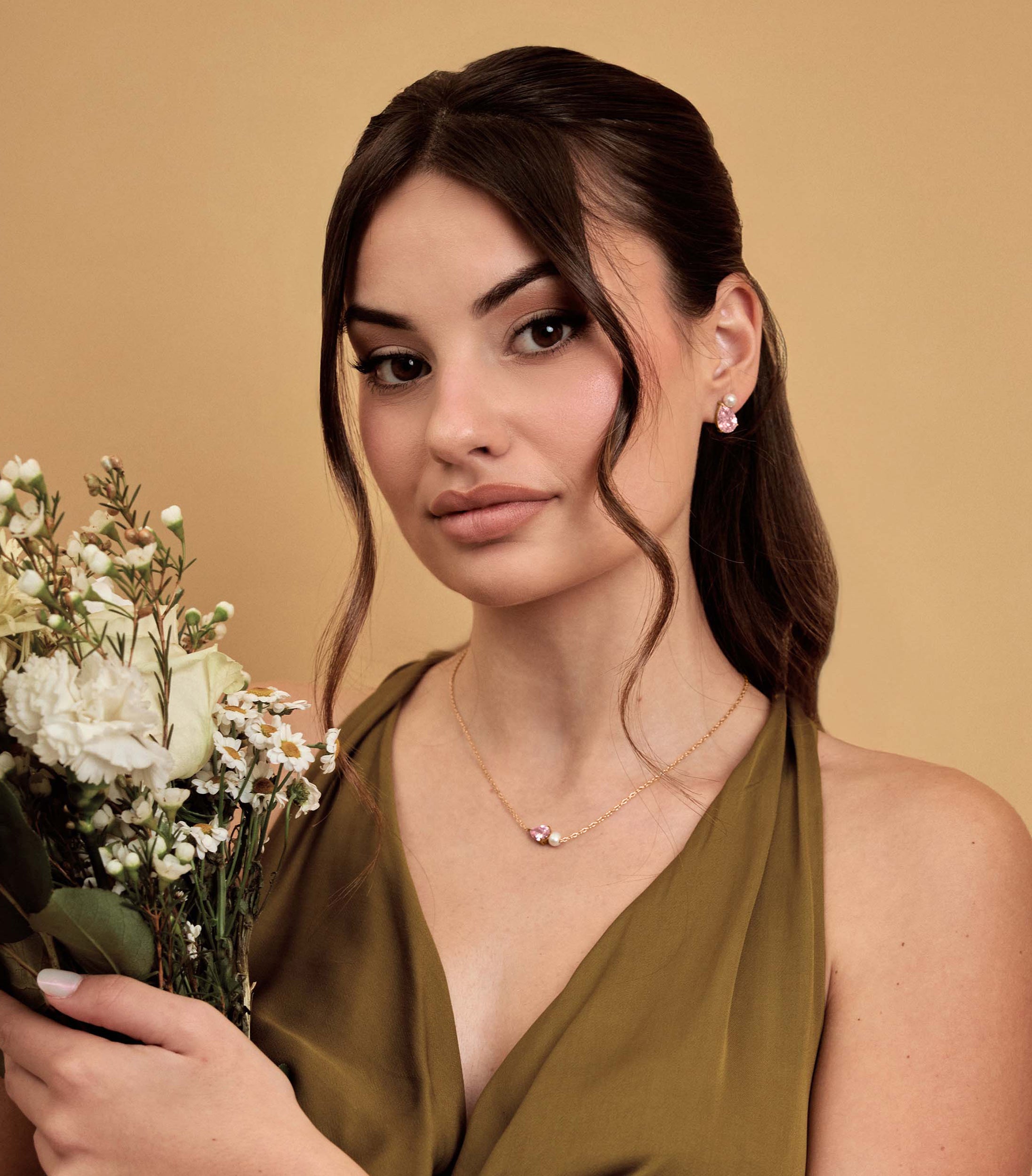 Pink Pear-Cut Zirconia &amp; Pearl in Gold Set