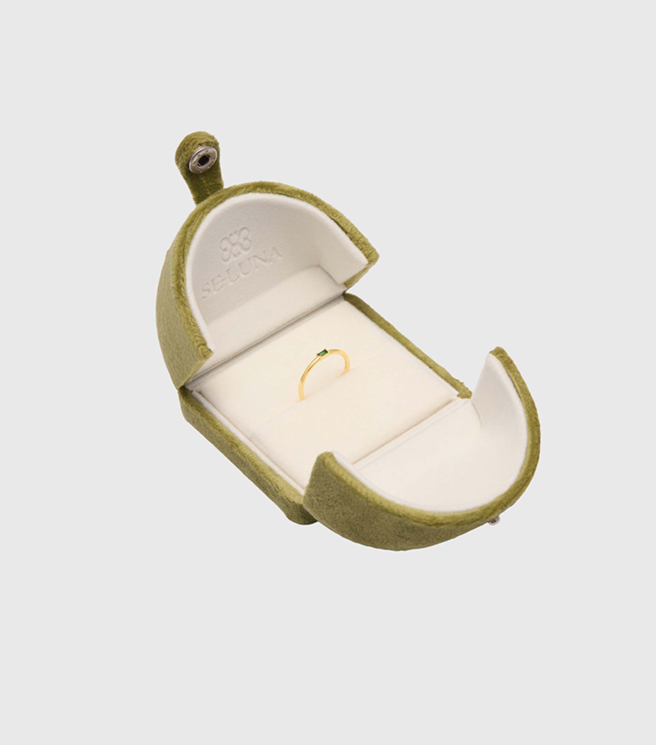 9K Gold Baguette Emerald Ring