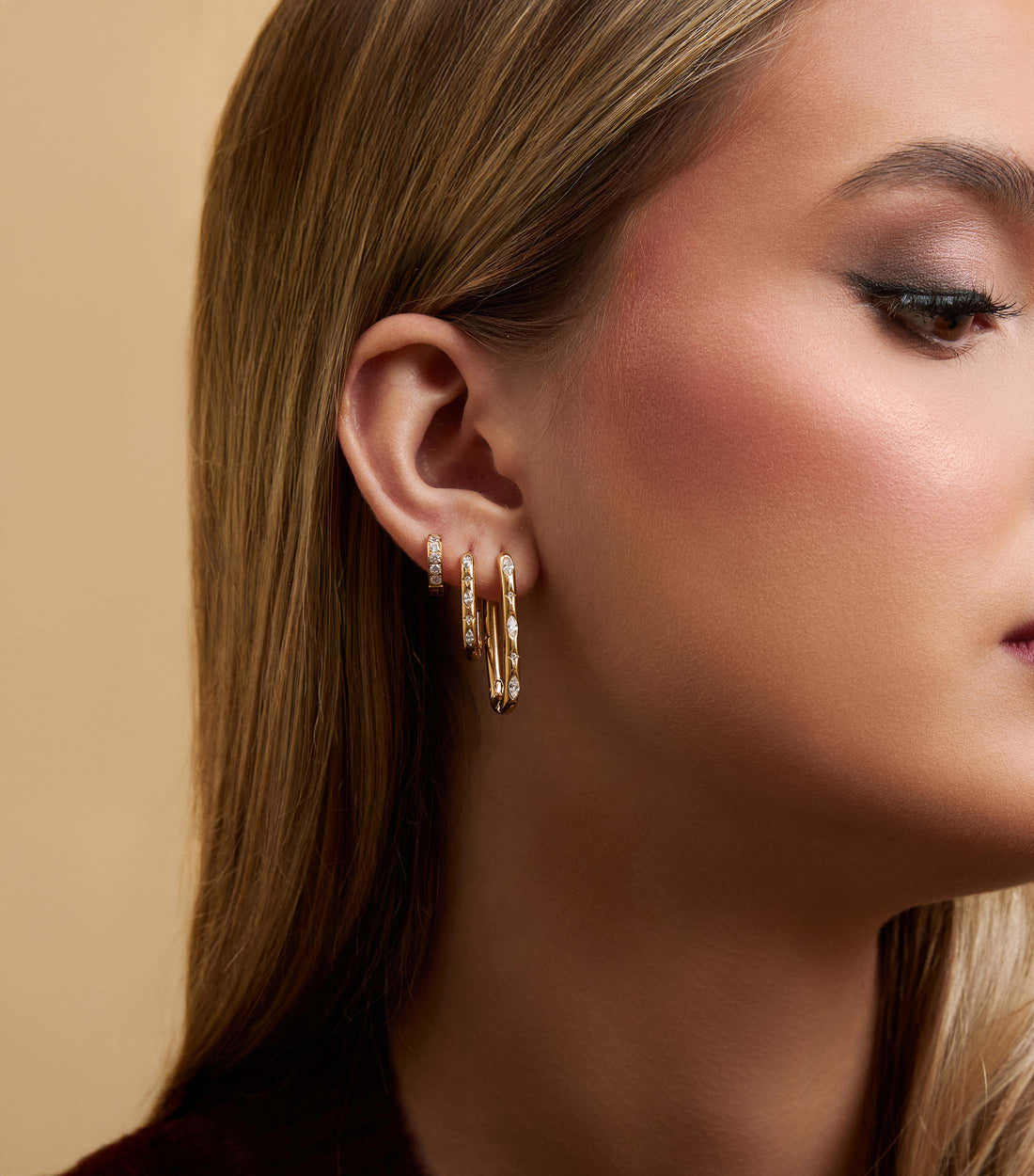 Radiant Link Petite Hoops